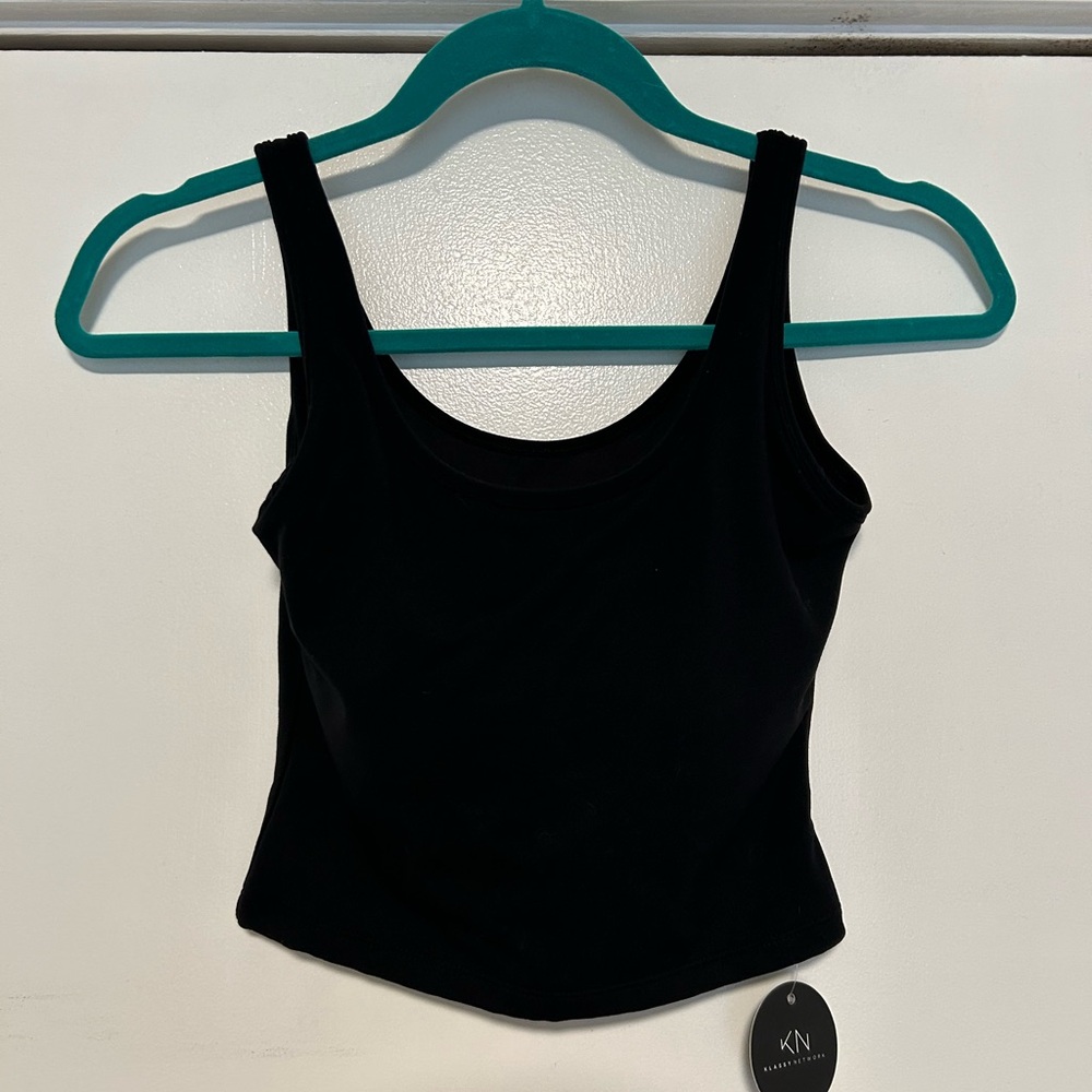 Klassy Network Black Sleeveless Fitted Crop Top